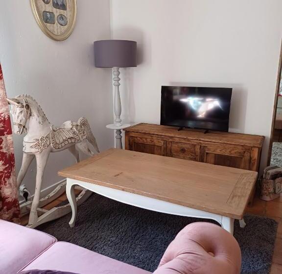 مبيت وإفطار Chambre D Hôte Suite Tournesol Au Fond Du Jardin