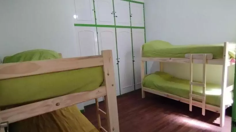 تختخواب و صبحانه Maui Hostel