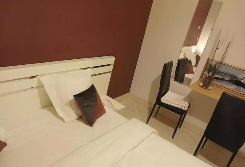 Aamiaismajoitus (B&B) Paradis Chambres D Hôtes Proche Paris   Aéroport Charles De Gaulle Airport   Parc Des Exposition Vil