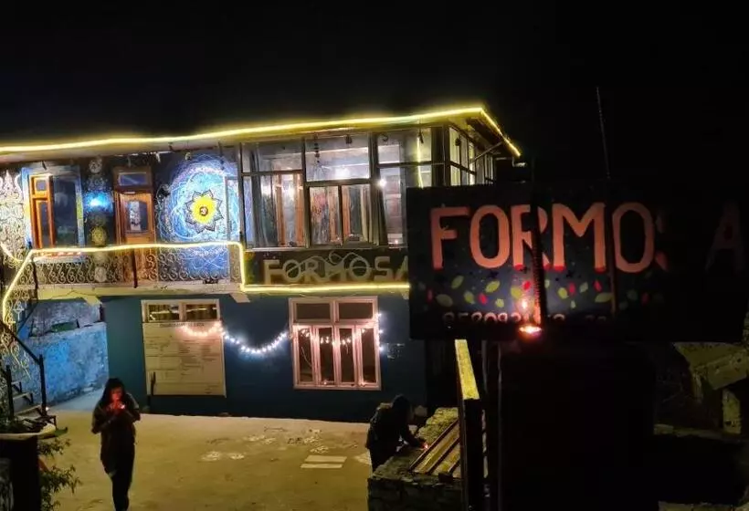 Formosa Cafe & Hostel