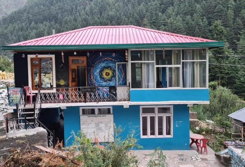 Formosa Cafe & Hostel