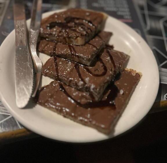 Formosa Cafe & Hostel