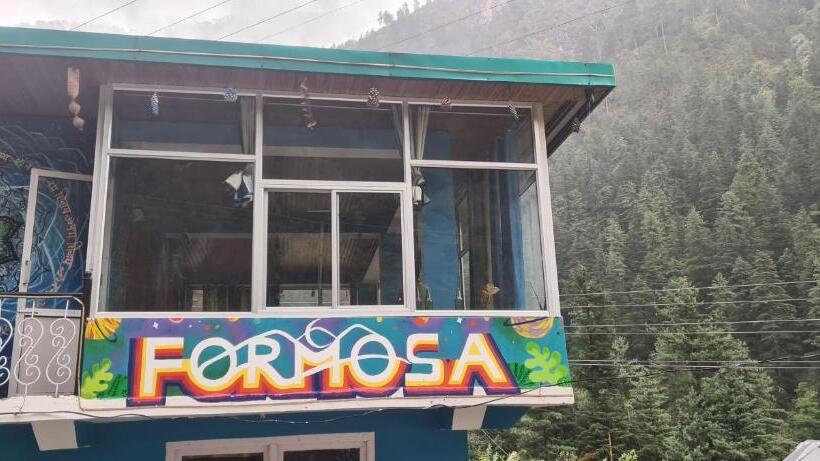 Formosa Cafe & Hostel