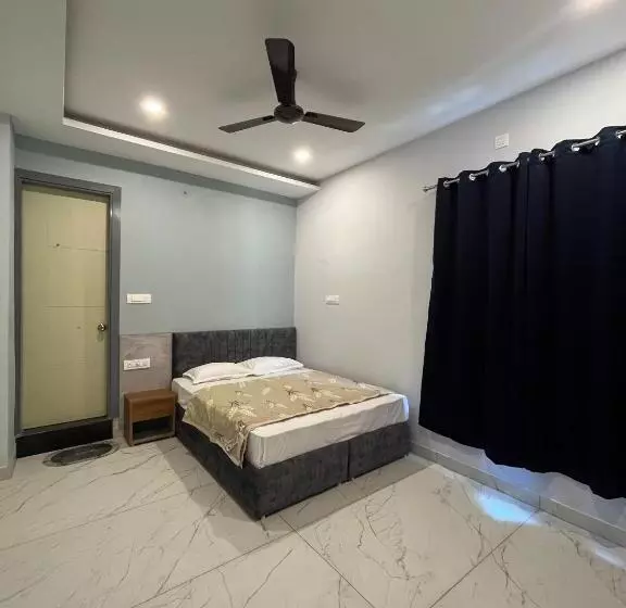 هتل Devlok Homes