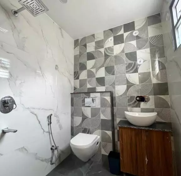هتل Devlok Homes