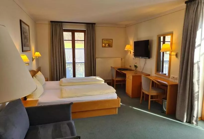 ホテル Gasthof Hummel