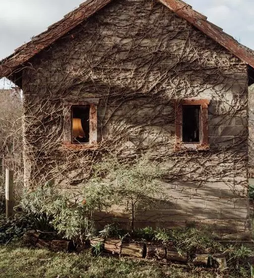 ホテル Hideaway Farmlet Romantic Cottage With Miniature Goats