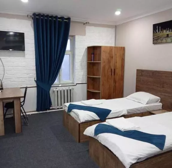 هتل Ilhombek Guest House