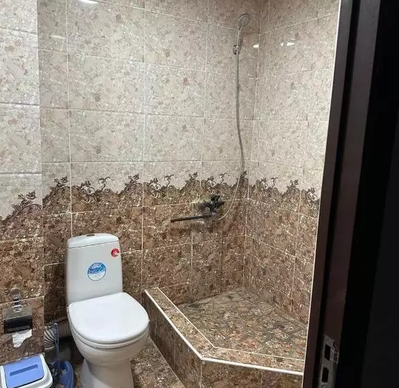 هتل Ilhombek Guest House