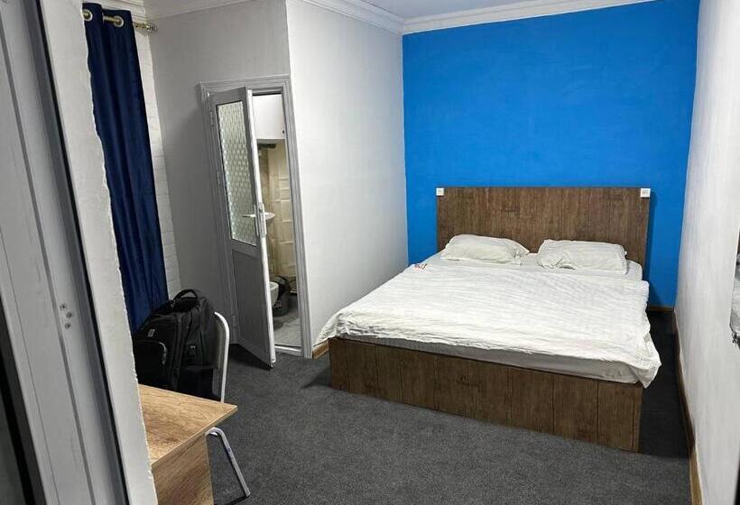 هتل Ilhombek Guest House