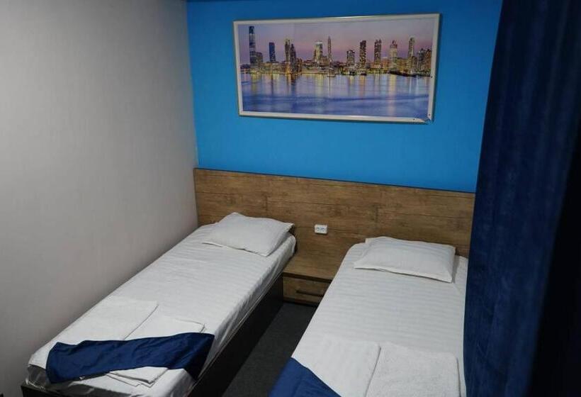 هتل Ilhombek Guest House