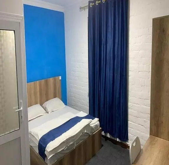 هتل Ilhombek Guest House