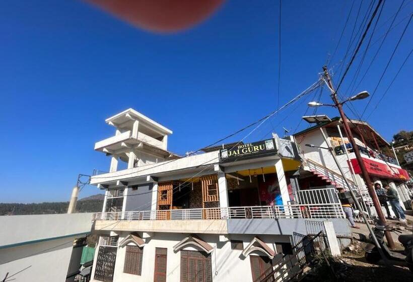 Hotelli Jai Guru