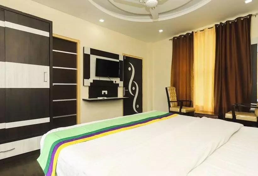 Hotelli Naddi Heights