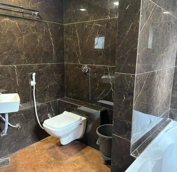 ホテル Secure Inn Kadodara Road