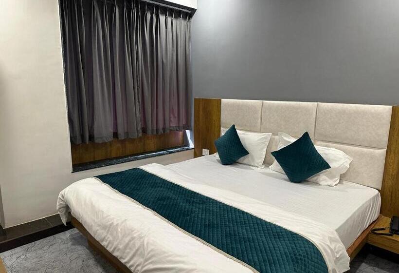 호텔 Secure Inn Kadodara Road