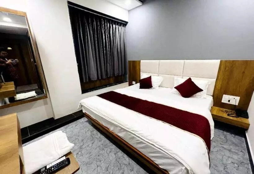 ホテル Secure Inn Kadodara Road