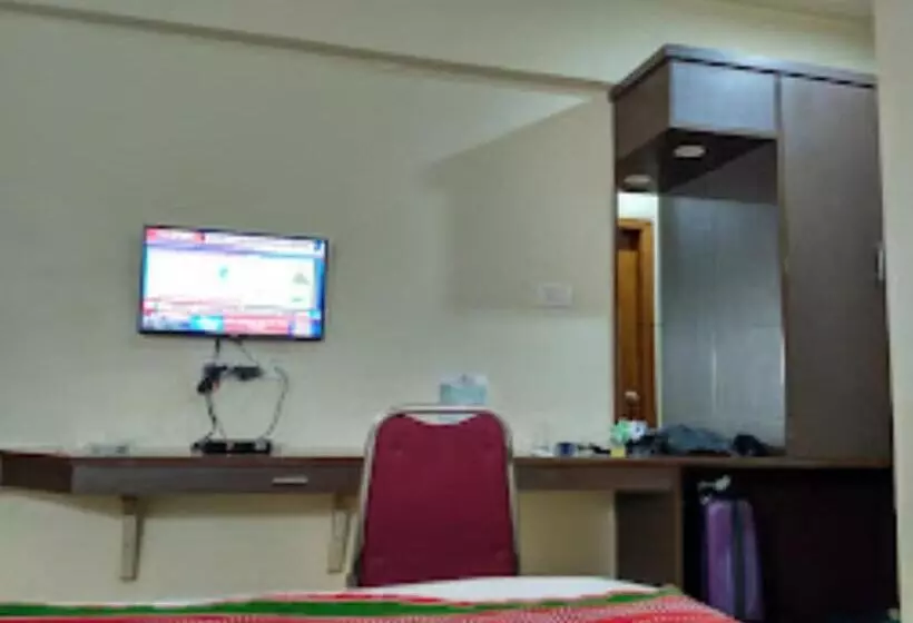 Hotel Yaiphabaa , Imphal