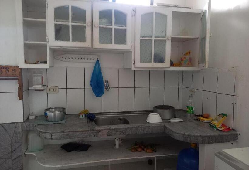 پانسیون Hostal Continental