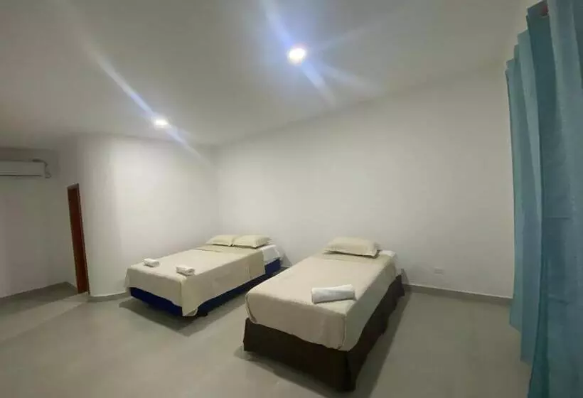 Majatalo Penguin House