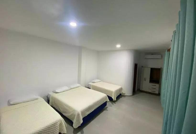 Majatalo Penguin House