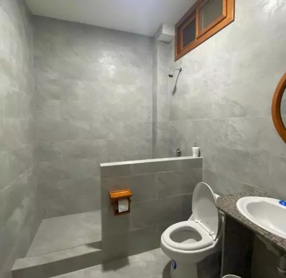 Majatalo Penguin House