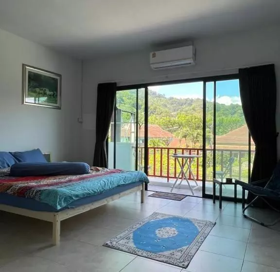 ペンション Petunya Phuket Guest House