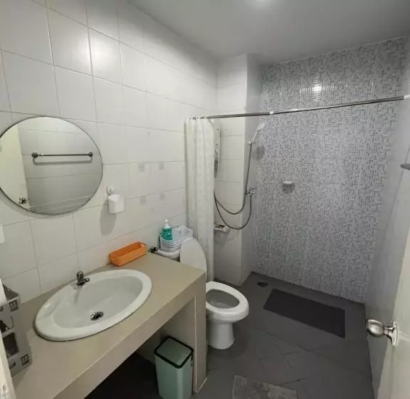 ペンション Petunya Phuket Guest House