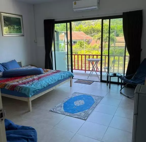 ペンション Petunya Phuket Guest House