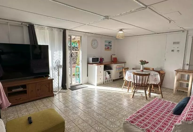 پانسیون Zen Escape Guest House  Romantic Escape, Cozy Delight, Oasis Suite