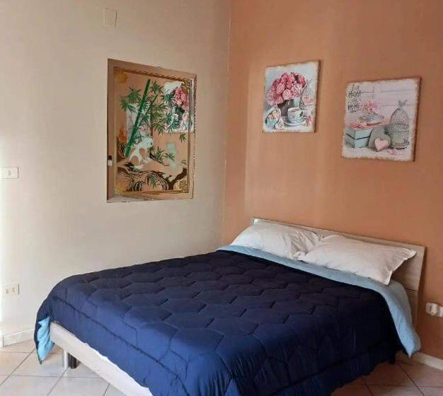 تختخواب و صبحانه Il Principe Di Napoli