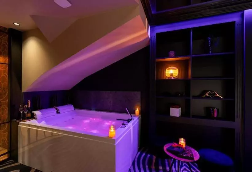 Aamiaismajoitus (B&B) Loveroom Le Côté Secret