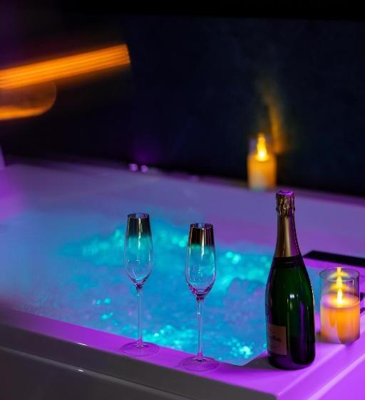 تختخواب و صبحانه Loveroom Le Côté Secret