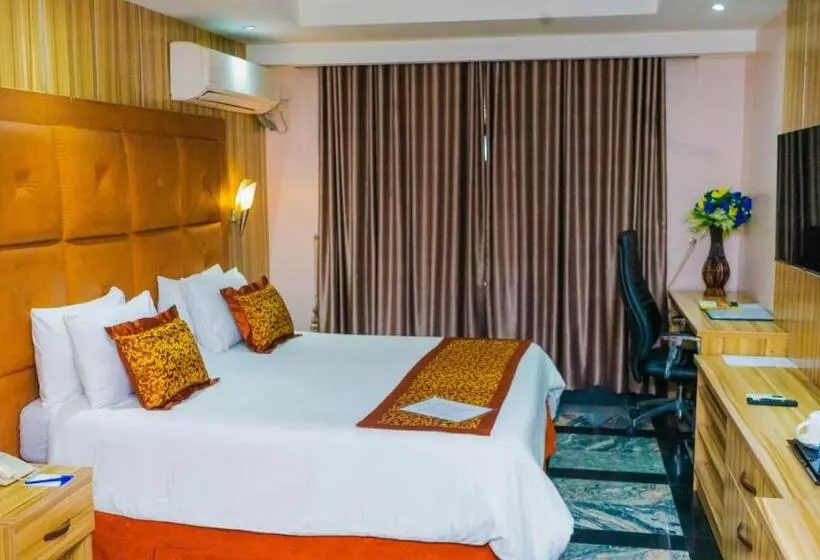 Golden Tulip Hotel  Evergreen Port Harcourt