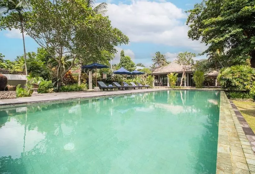 Hotelli Belvilla Y Resort Near Monkey Forest