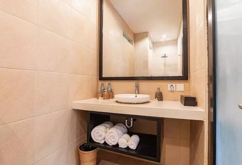 Hotelli Belvilla Y Resort Near Monkey Forest