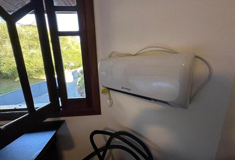 酒店 Camas Queen Com Serviço De