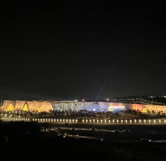 هتل Palm Grand Egyptian Museum, Pyramids View