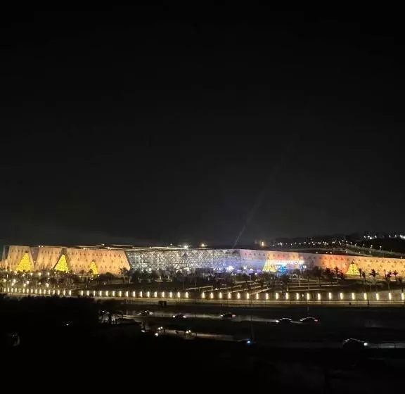 هتل Palm Grand Egyptian Museum, Pyramids View