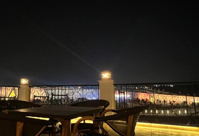 هتل Palm Grand Egyptian Museum, Pyramids View