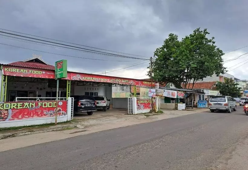 Hotelli Spot On 93464 Penginapan Tulimario Syariah