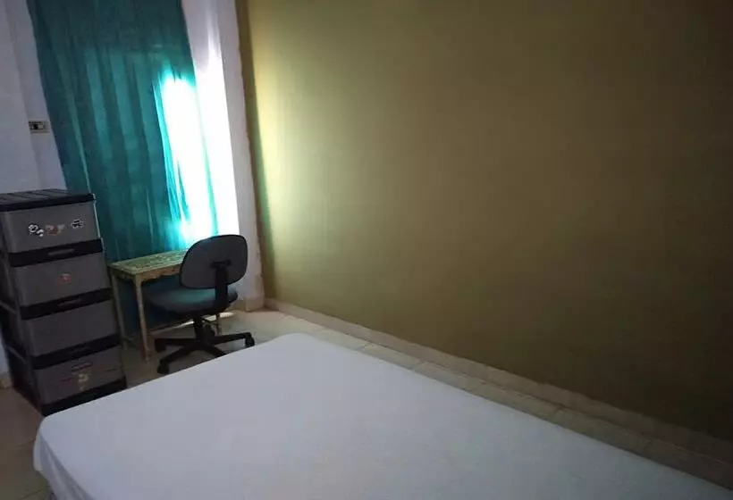 Hotelli Spot On 93464 Penginapan Tulimario Syariah