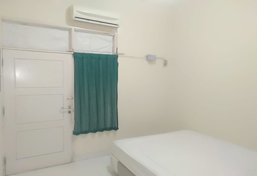 Otel Spot On 93464 Penginapan Tulimario Syariah