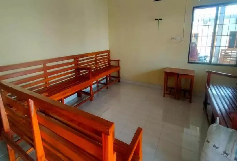 Hotelli Spot On 93465 Archa Guest House Syariah