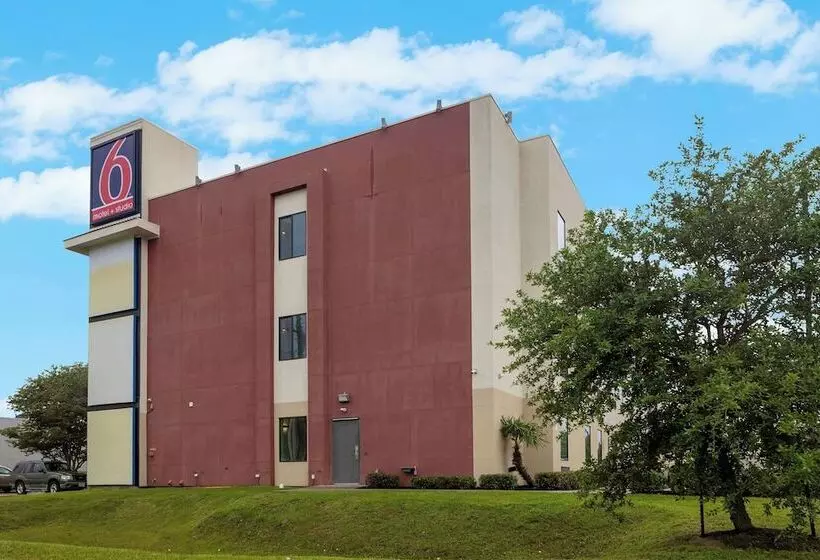 Hotelli Studio 6 Suites Texas City I 45