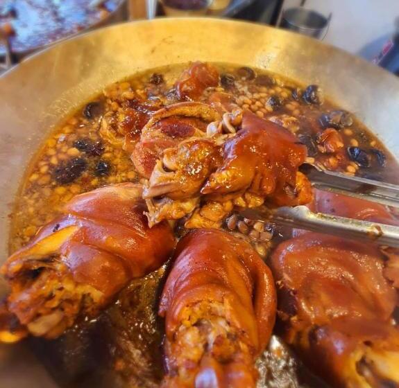 فندق Sunzi Boutique Hostel : ซันซิ บูทีค โฮสเทล