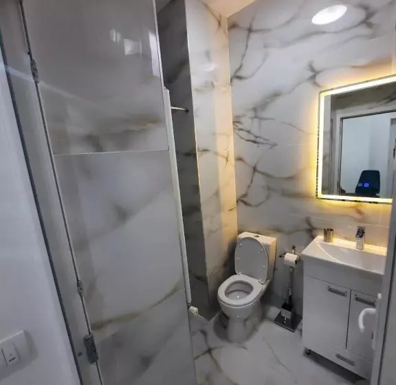 پانسیون Authentic Belgrade Centre   Luxury Suites