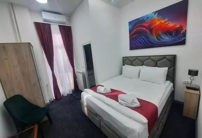 پانسیون Authentic Belgrade Centre   Luxury Suites