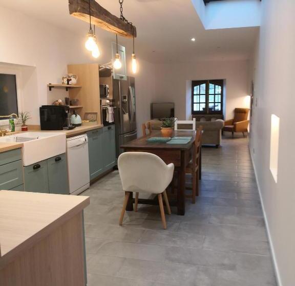 פנסיון Gites Mendiburia