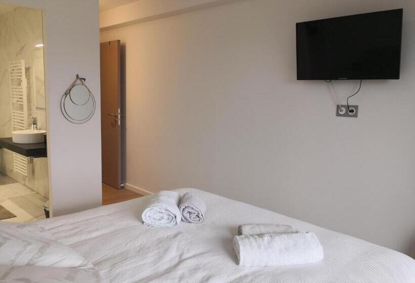 פנסיון Gites Mendiburia